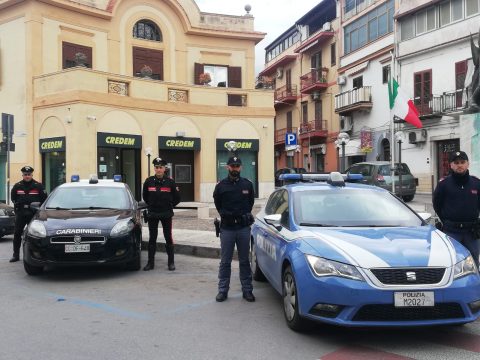 carabinieri - polizia di stato - plauso