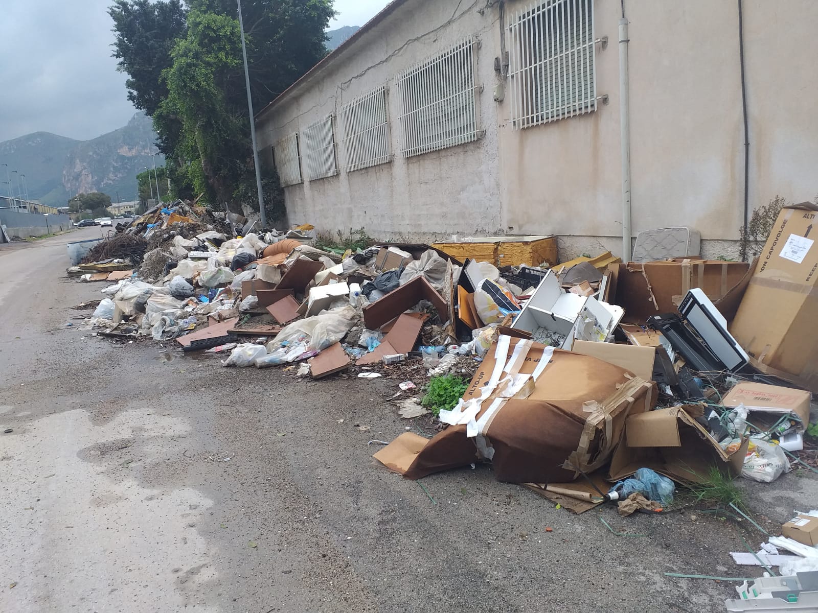 Palermo: ripulite le maxi-discariche di via Mattei e di via Ducrot