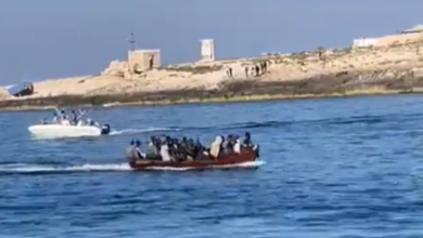 Sbarchi a Lampedusa: Una Sfida Senza Tregua per l'Italia