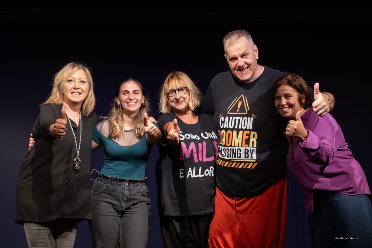 Mettimi un Like" a Palermo: Teatro e Solidarietà si Intrecciano